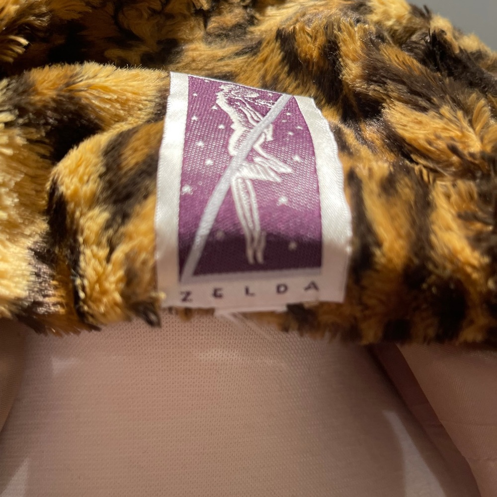 VINTAGE Zelda leopard coat. 
Size 12 = more like a 10 today. 
Lining intact. - Picture 3 of 14